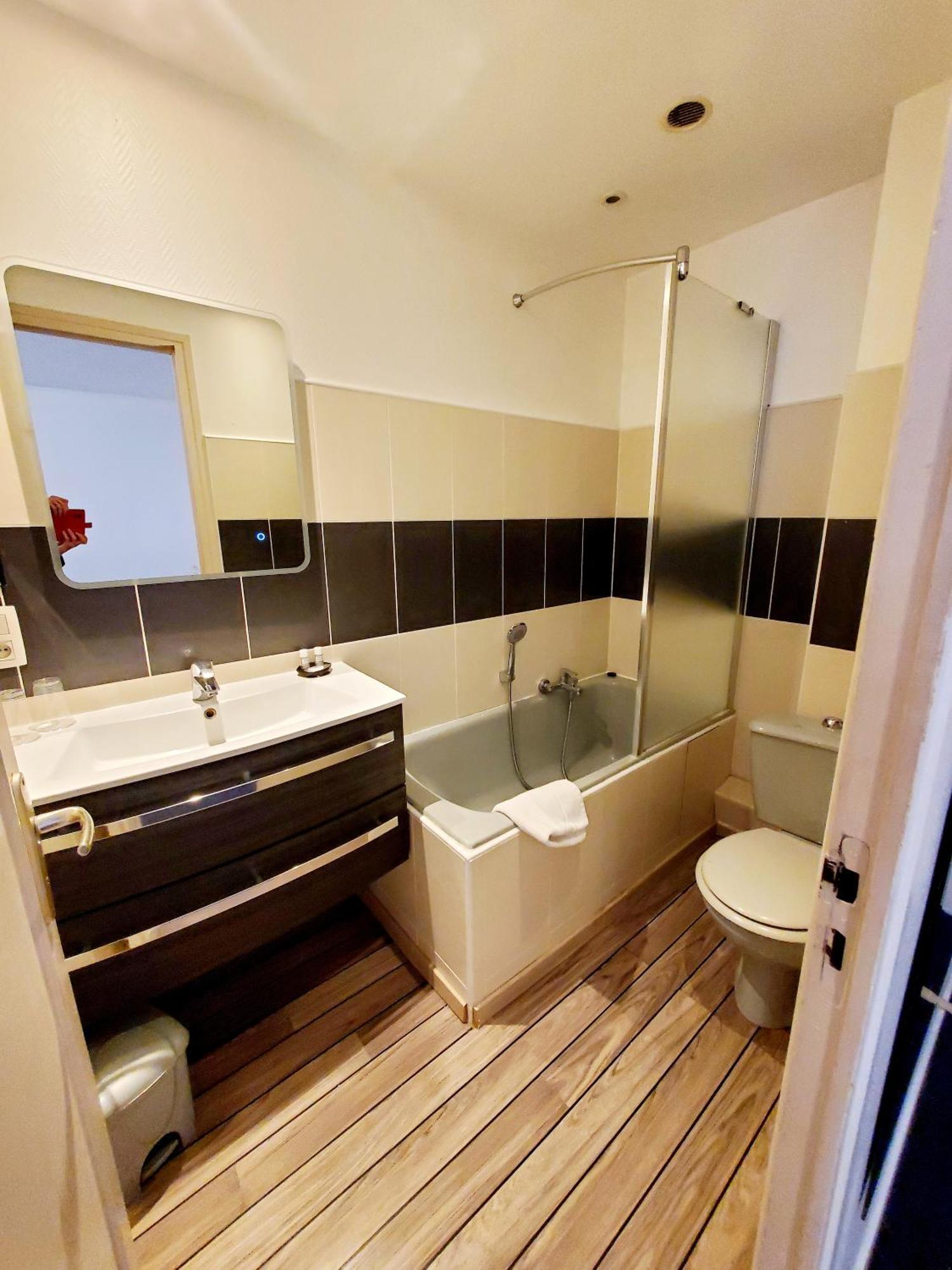 Logis Hotel Belle Etoile ヴィシー エクステリア 写真