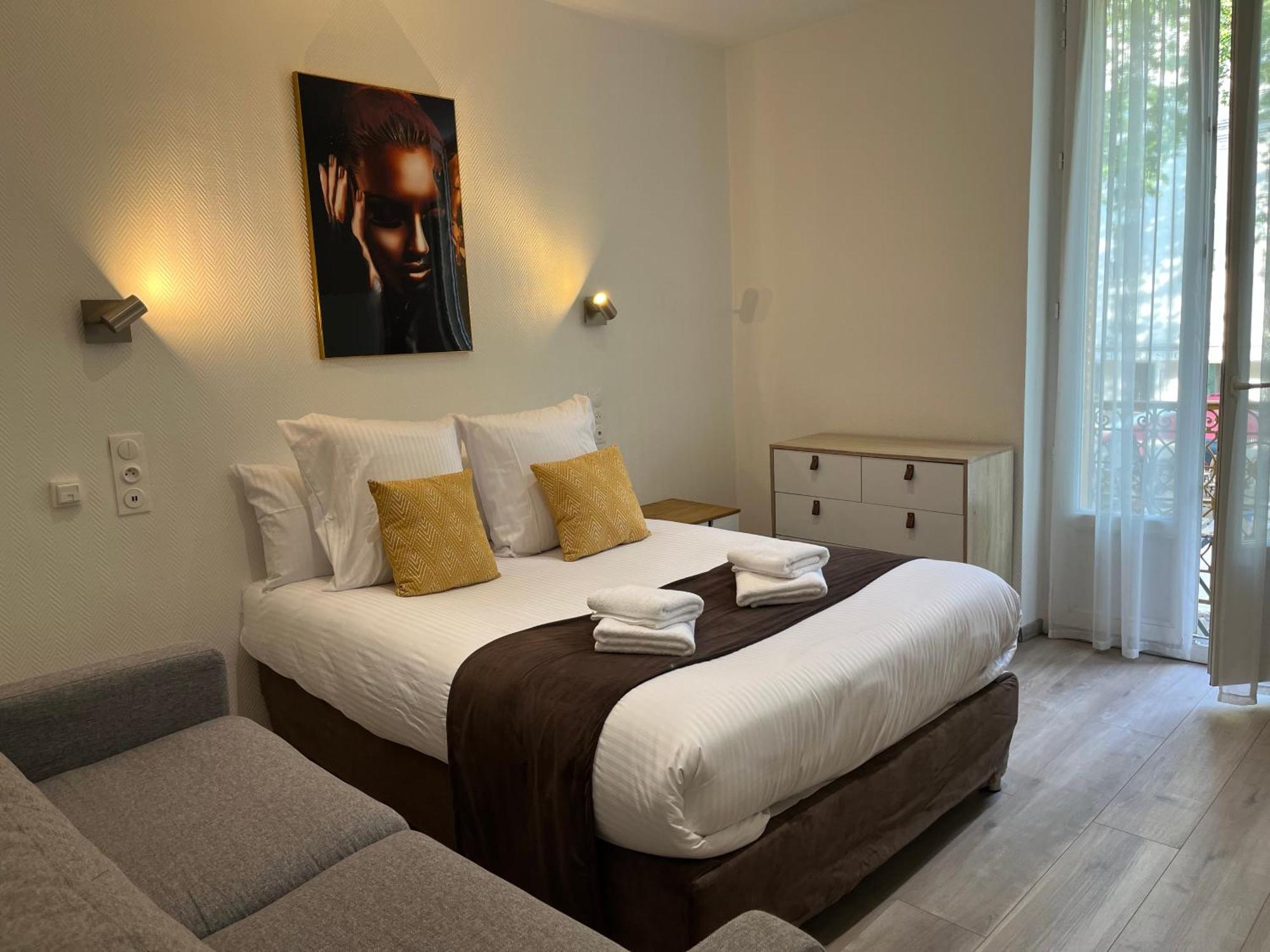 Logis Hotel Belle Etoile ヴィシー エクステリア 写真